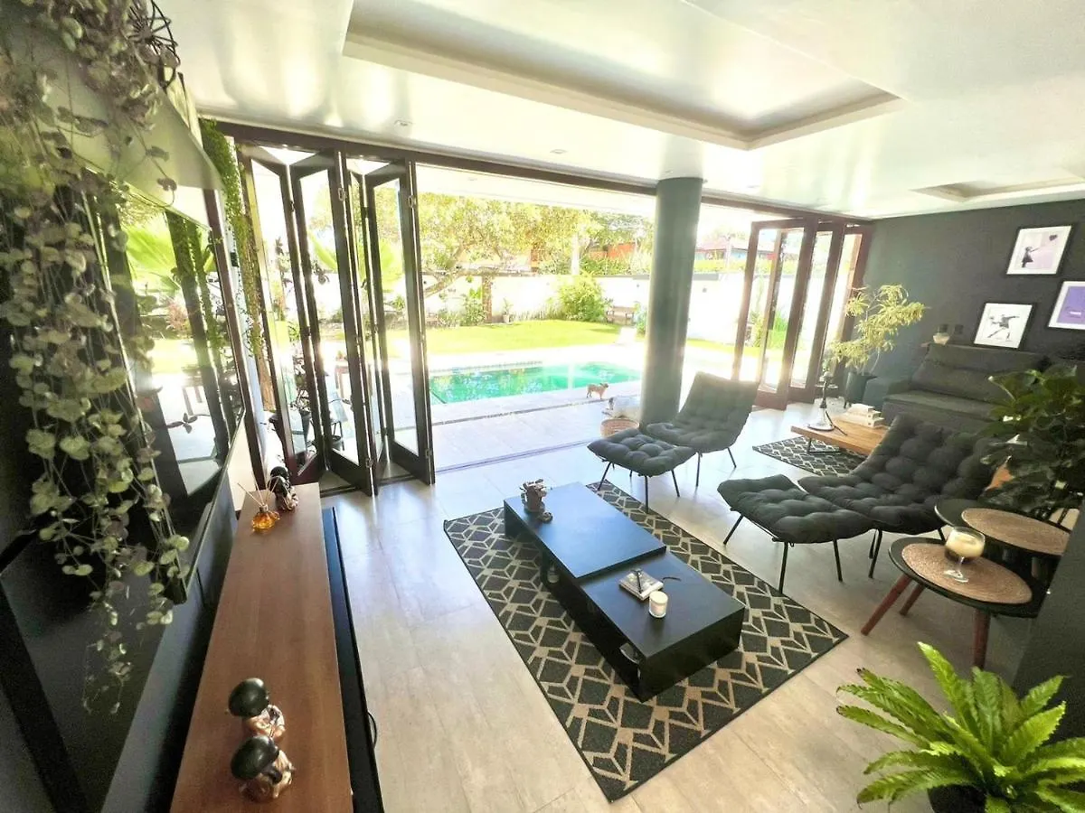 Casa Laos A 70 Metros Da Praia Порту-Сегуру